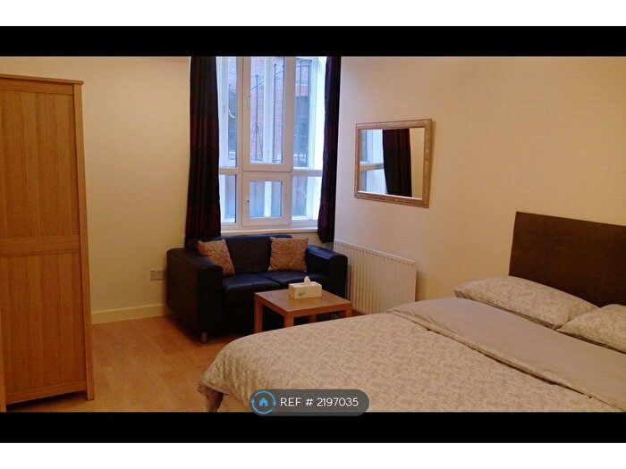 Studio To Rent In Cobourg Street, Manchester, M1