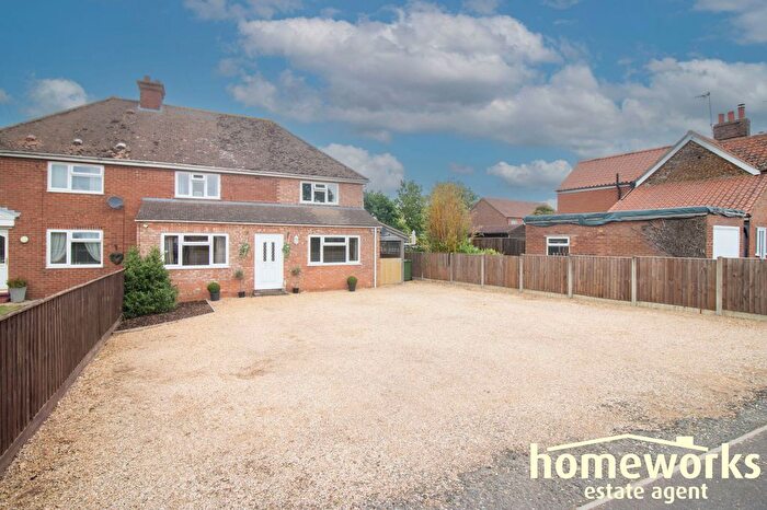 4 Bedroom Semi-Detached House For Sale In Lynn Road, Grimston, King's Lynn, PE32