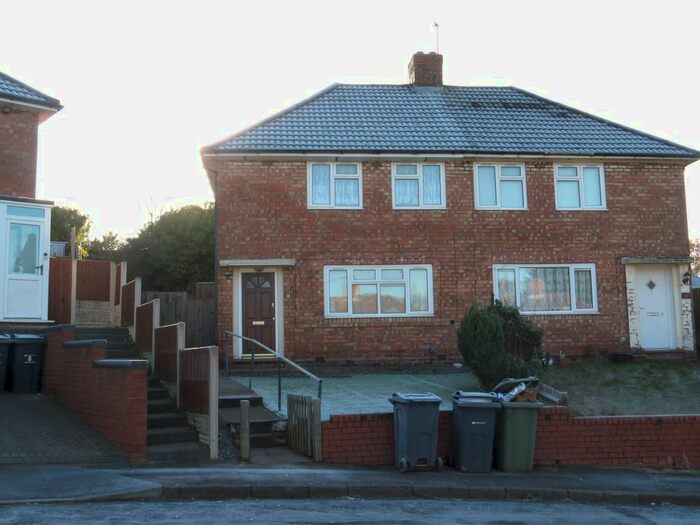 3 Bedroom Semi-Detached House To Rent In Chaceley Grove, Erdington, Birmingham, B23