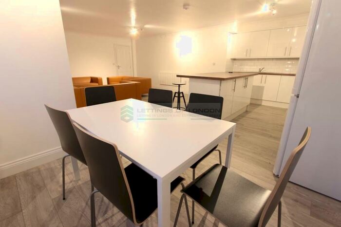 3 Bedroom Apartment To Rent In High Road, London, N12