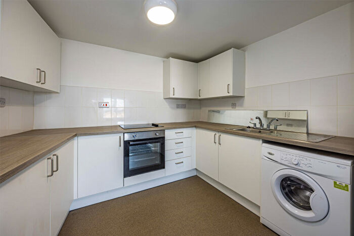 1 Bedroom Flat To Rent In Mansfield Road, Nottingham, Nottinghamshire, NG1