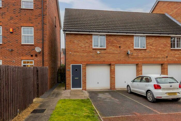 2 Bedroom Flat To Rent In The Parks, Stoke On Trent, ST4