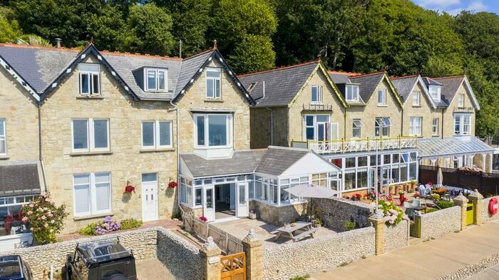 3 Bedroom Apartment To Rent In Shore Road, Ventnor, PO38