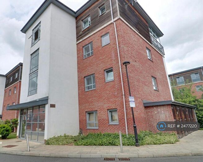 2 Bedroom Flat To Rent In Eddleston Court, Romford, RM1