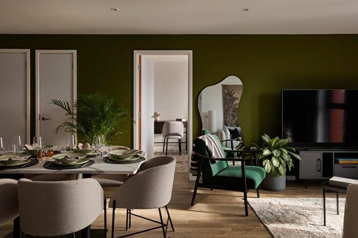 3 Bedroom Flat To Rent In Flat, Swan Street, Manchester, Greater Manchester, M4