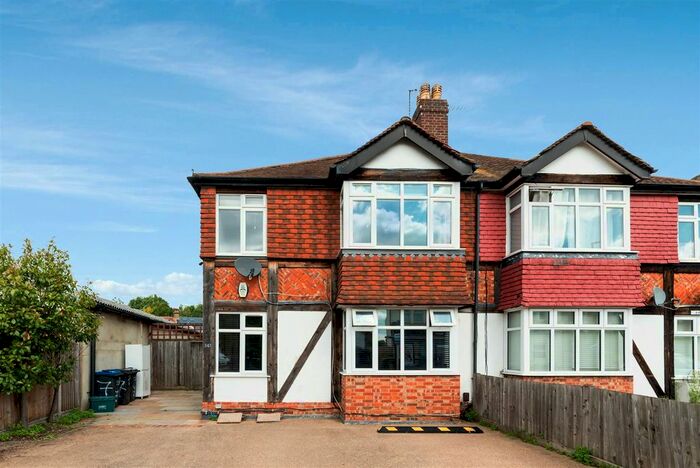 2 Bedroom Flat To Rent In Clandon Terrace, Kingston Road, Raynes Park, SW20