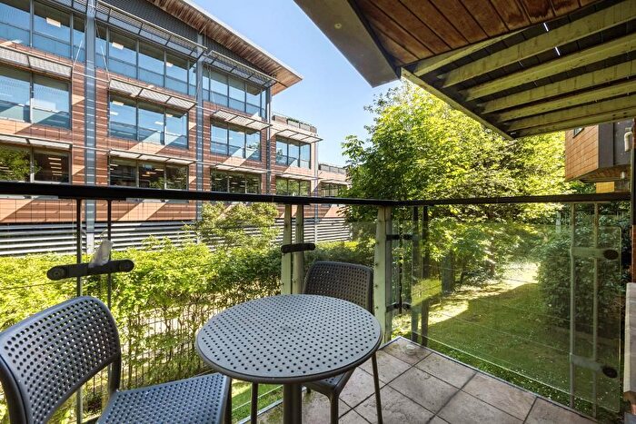 2 Bedroom Flat To Rent In Park View Road, Hove, East Sussex, BN3