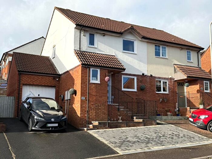 3 Bedroom Semi-Detached House For Sale In Byron Way, Exmouth, EX8