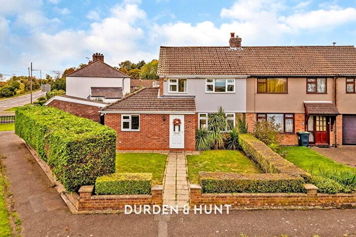 3 Bedroom Semi-Detached House For Sale In Hawthorn Close, Takeley, CM22