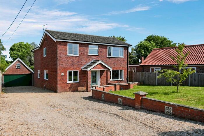 5 Bedroom Detached House For Sale In Low Street, Wicklewood, Wymondham, Norfolk, NR18