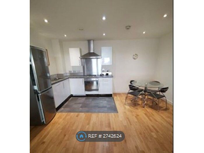 2 Bedroom Flat To Rent In The Reach, Liverpool, L3