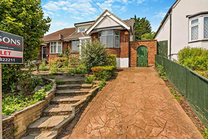 3 Bedroom Bungalow To Rent In York Road, Northwood, HA6