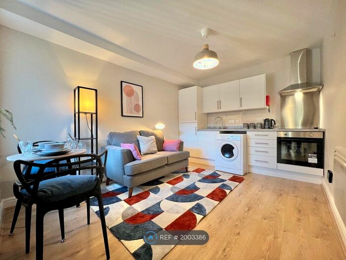 1 Bedroom Flat To Rent In Weaste Lane, Salford, M5