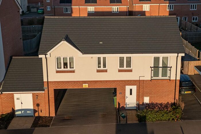 2 Bedroom Flat To Rent In Maple Field Road, Tewkesbury, GL20