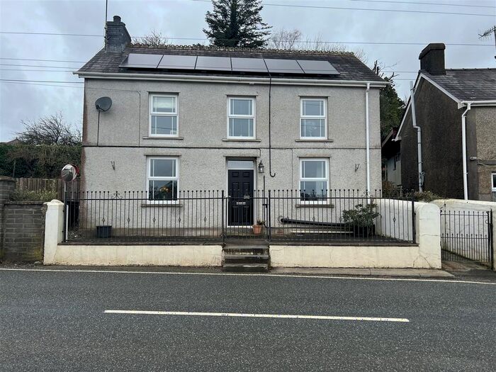 4 Bedroom Detached House For Sale In Alltyblacca, Llanybydder, SA40