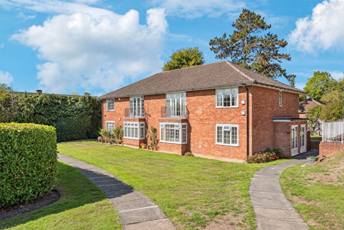 2 Bedroom Maisonette For Sale In Wildoaks Close, Northwood, HA6