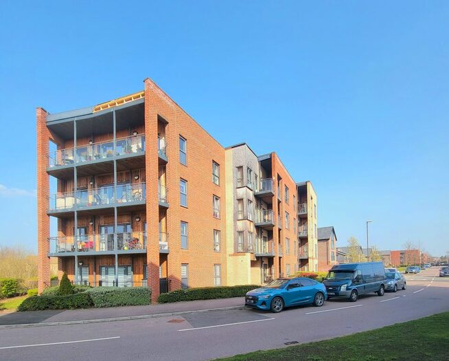 2 Bedroom Flat To Rent In Atlas Way, Oakgrove, MK10