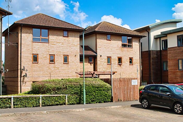 2 Bedroom Flat To Rent In Reynolds Place, Grange Farm, Milton Keynes, Buckinghamshire, MK8