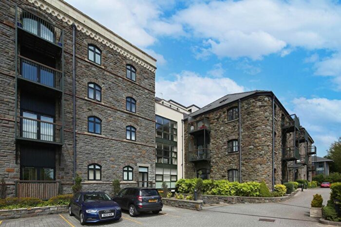 2 Bedroom Apartment To Rent In Lloyd George Avenue, Cardiff Bay, CF10