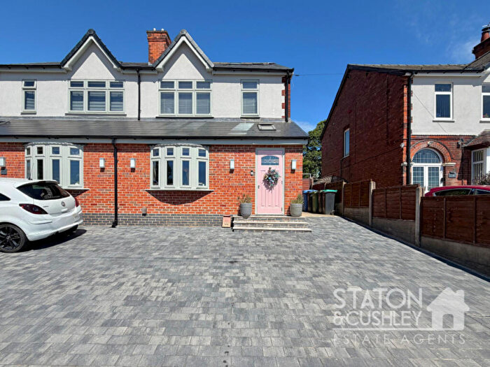 4 Bedroom Semi-Detached House For Sale In Clipstone Road West, Mansfield, NG19