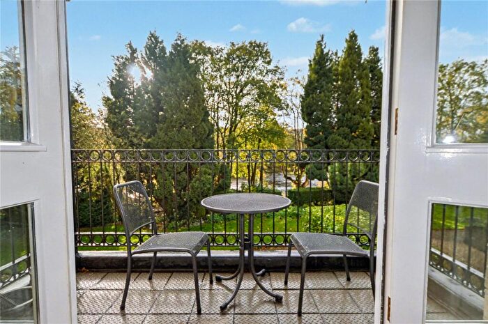 3 Bedroom Apartment For Sale In The Glen, Bridge Court, Harrogate Road, Harewood, Leeds, North Yorkshire, LS17