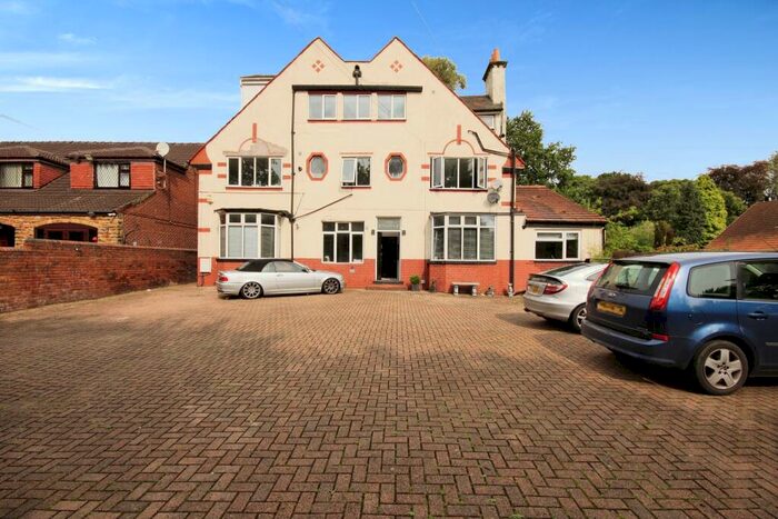 2 Bedroom Flat For Sale In Kings Way, Moorgate, Rotherham, South Yorkshire, S60