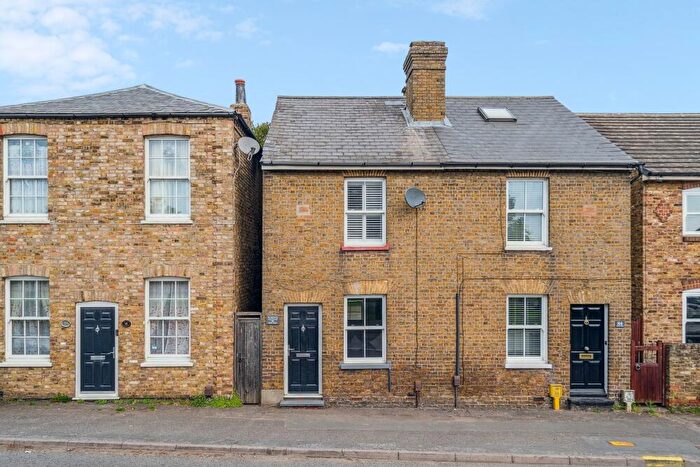 2 Bedroom Semi-Detached House For Sale In High Street, Iver, SL0