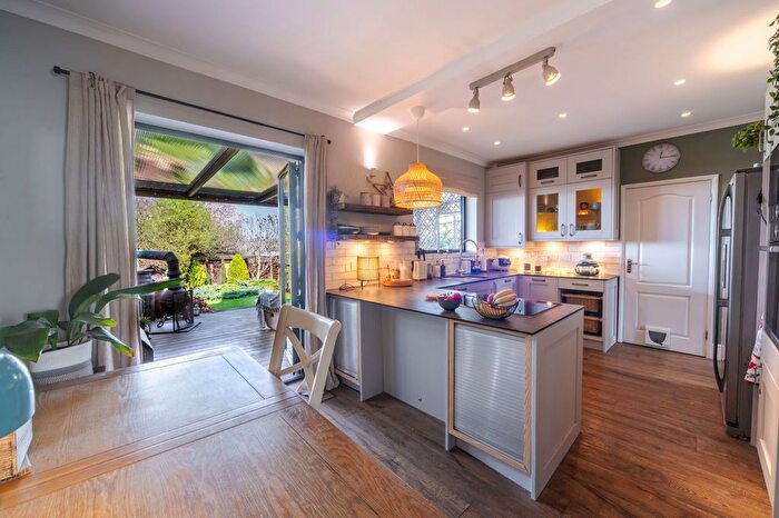 3 Bedroom Semi Detached House For Sale In William Barefoot Drive, Eltham, SE9