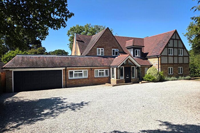 6 Bedroom Detached House For Sale In Hambledon Road, Denmead, PO7