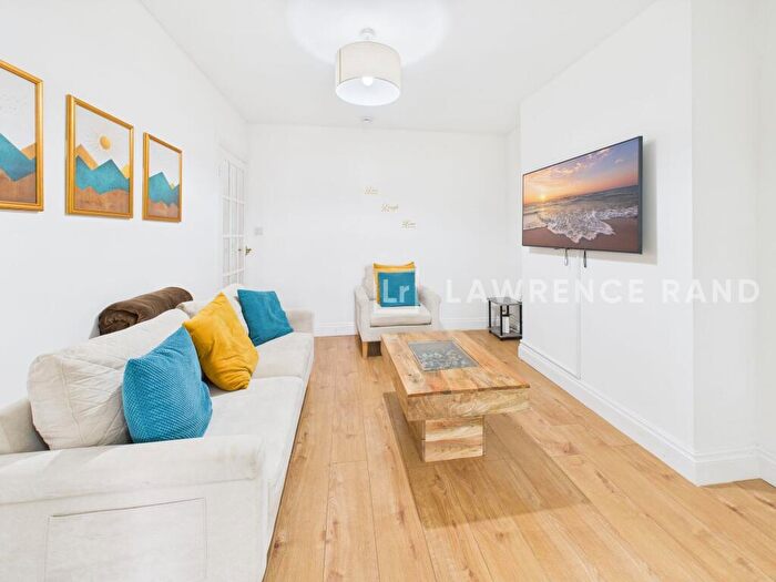 4 Bedroom Terraced House To Rent In Stuart Avenue, Harrow, HA2