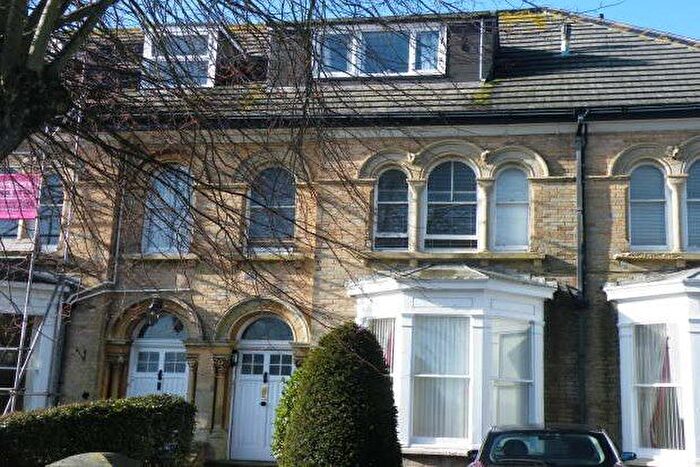 1 Bedroom Flat To Rent In Connaught Road, Weymouth, DT4
