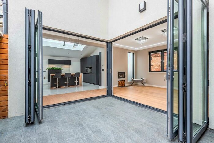 4 Bedroom Detached House To Rent In Perry Rise, Forest Hill, SE23