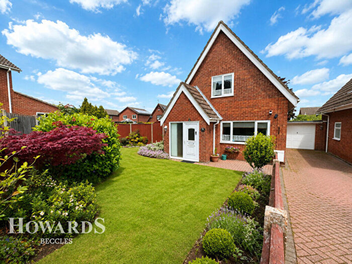 3 Bedroom Detached House For Sale In Stobart Close, Beccles, NR34
