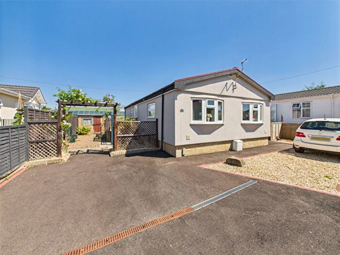 2 Bedroom Park Home For Sale In Green Meadows, Caravan Park, Bamfurlong, Cheltenham, GL51