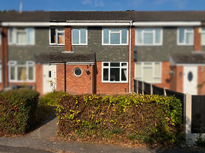 3 Bedroom Terraced House For Sale In Bromley Lane, Kingswinford, West Midlands, DY6