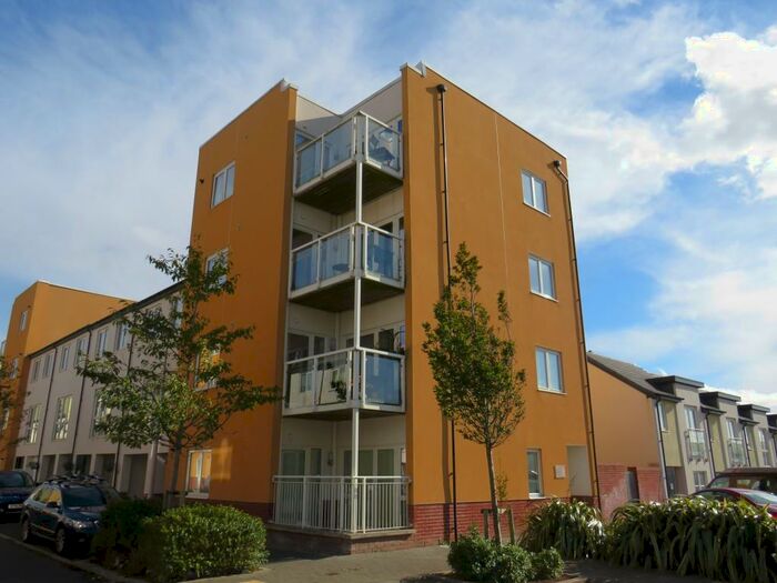 2 Bedroom Apartment To Rent In Wain Close, Penarth, CF64