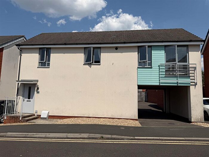 2 Bedroom Detached House To Rent In Great Copsie Way, Bristol, Gloucestershire, BS16