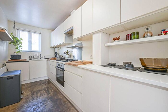 3 Bedroom House To Rent In Ruston Street, , Bow, London, E3