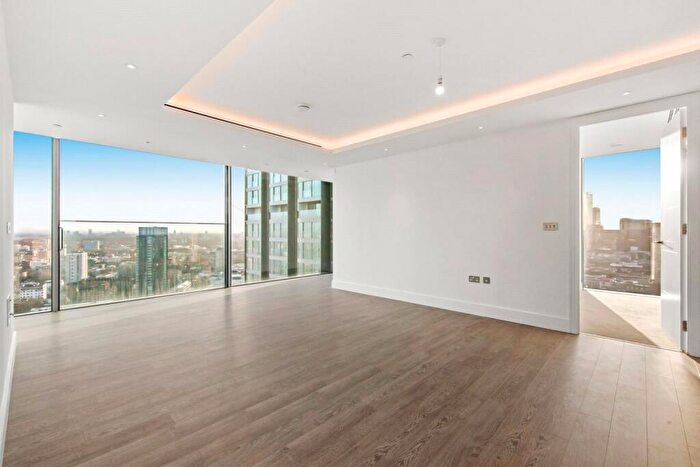 2 Bedroom Flat To Rent In Carrara Tower, Bollinder Place, EC1V