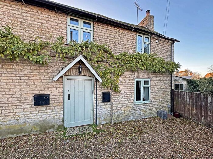 3 Bedroom Cottage For Sale In Newtown, Easton On The Hill, Stamford, PE9