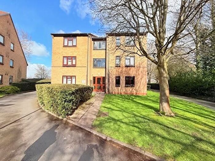 Studio To Rent In Swan Gardens, Birmingham, B23