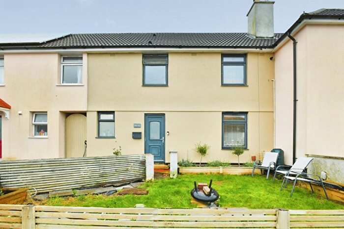 3 Bedroom Terraced House For Sale In Holmes Avenue, Plymouth, PL3