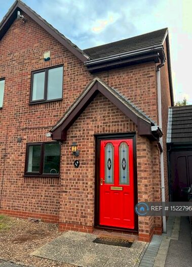 2 Bedroom Semi-Detached House To Rent In Lindale Close, Gamston, Nottingham, NG2