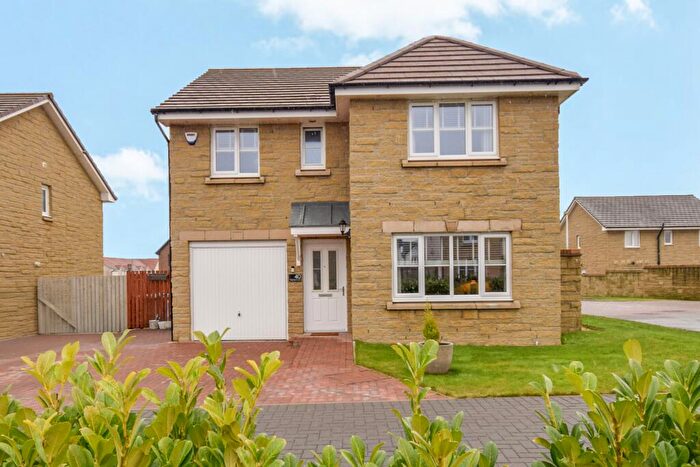 4 Bedroom Detached House For Sale In Whitecraigs Crescent, Hamilton, ML3