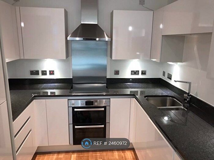 2 Bedroom Flat To Rent In Centenary Heights, London, SE10