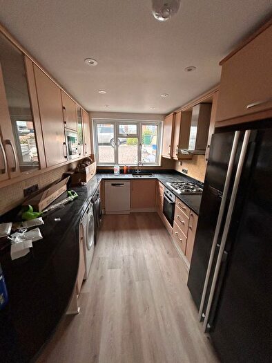 4 Bedroom Detached House To Rent In Stoneleigh Close, Luton, LU3