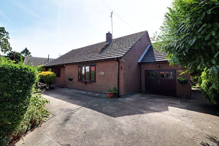 2 Bedroom Detached Bungalow For Sale In Belton, Doncaster, DN9