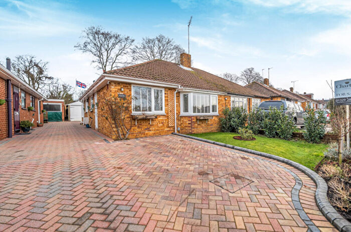 2 Bedroom Bungalow For Sale In Oak Road, Fareham, Hampshire, PO15