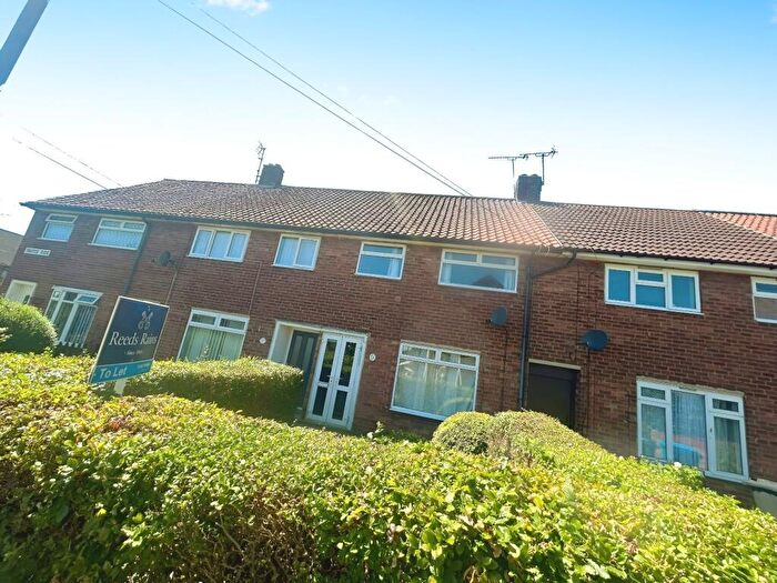 3 Bedroom Terraced House To Rent In Thaxted Close, Hull, HU8