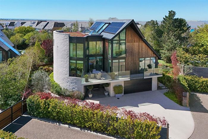 5 Bedroom Detached House For Sale In Island Wall, Whitstable, CT5
